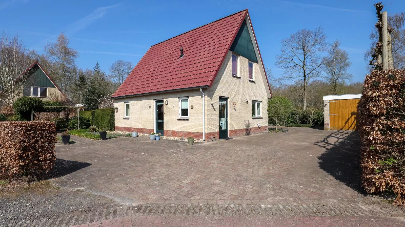 Landhuis 42-Buitenkant zomer