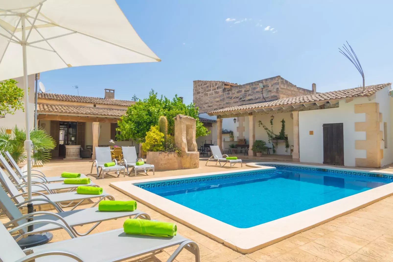 poolofhouse
