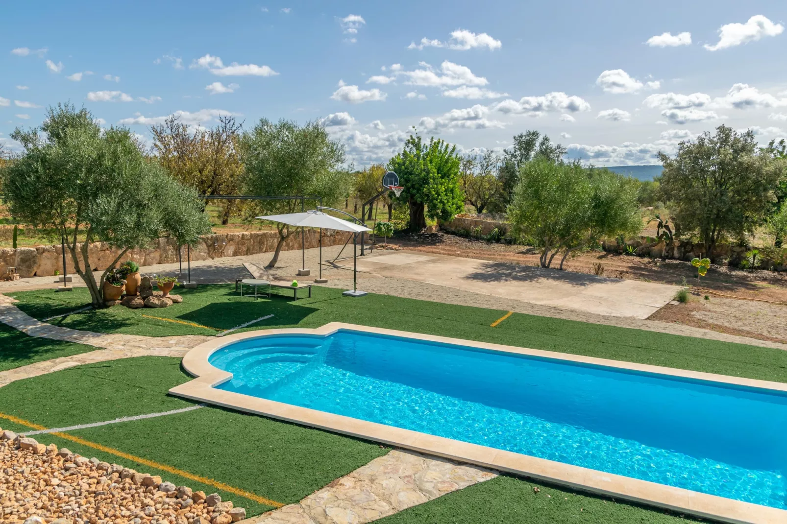 poolofhouse
