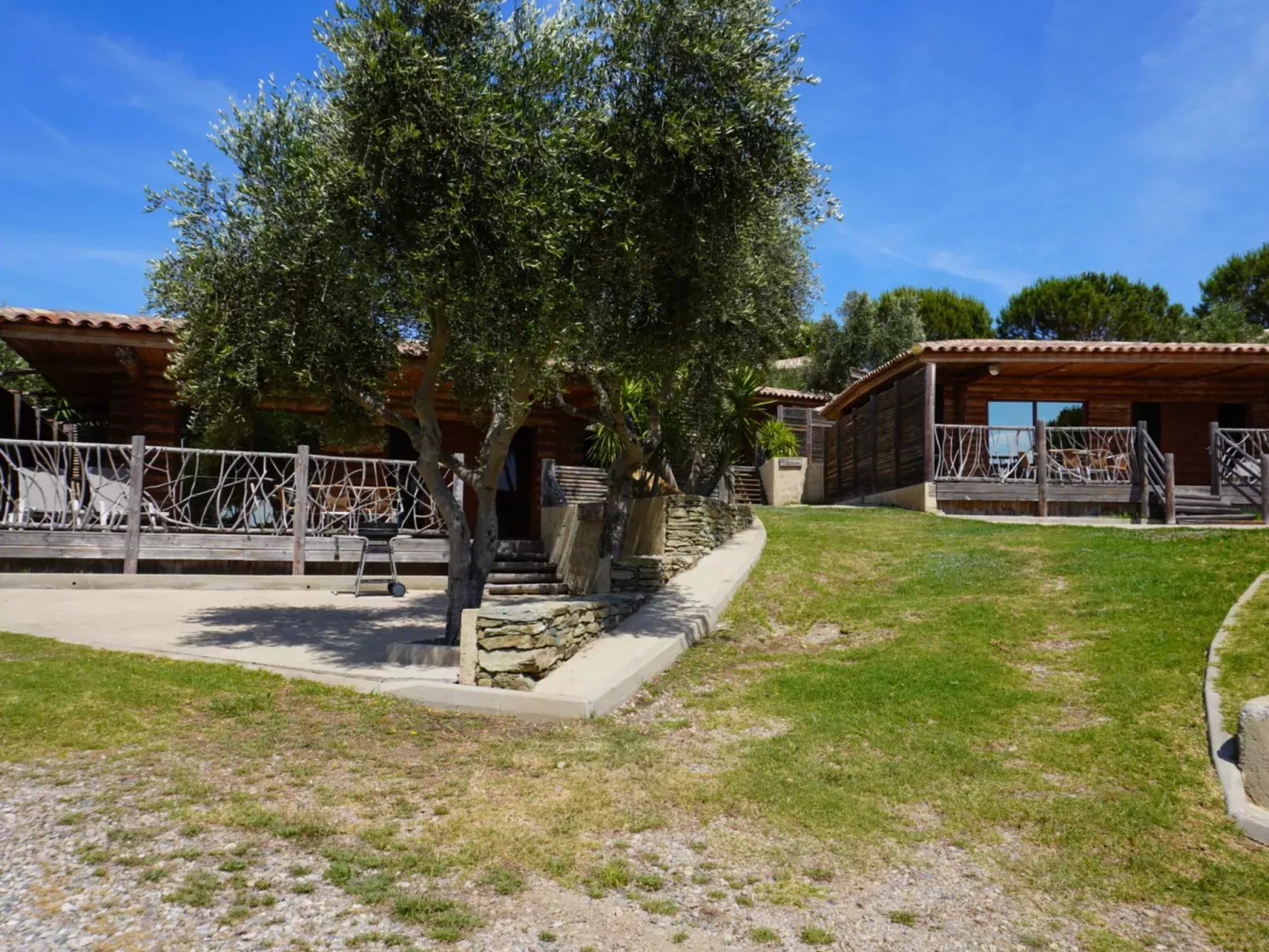Chalet Simple-Buiten