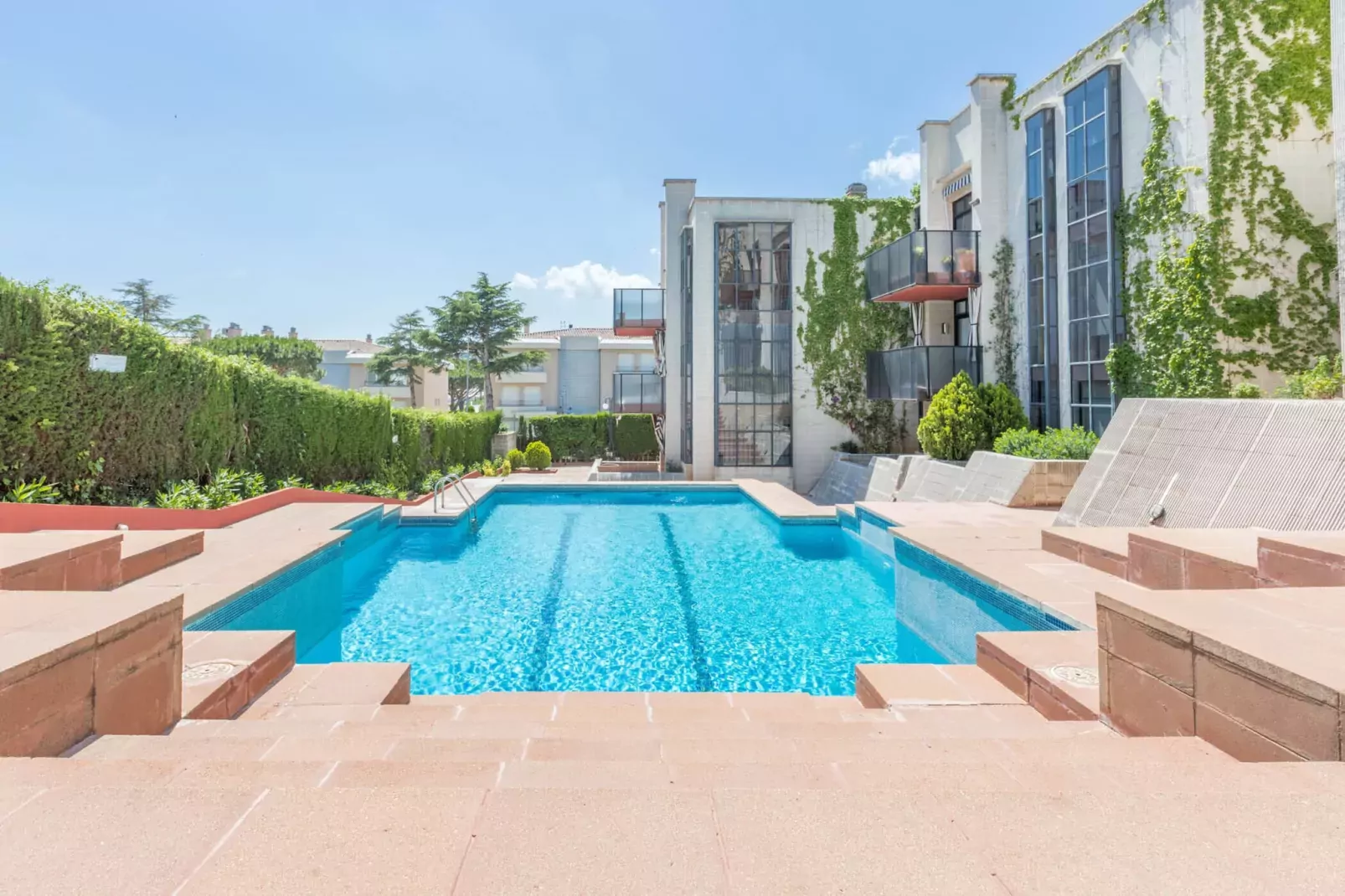 poolofhouse