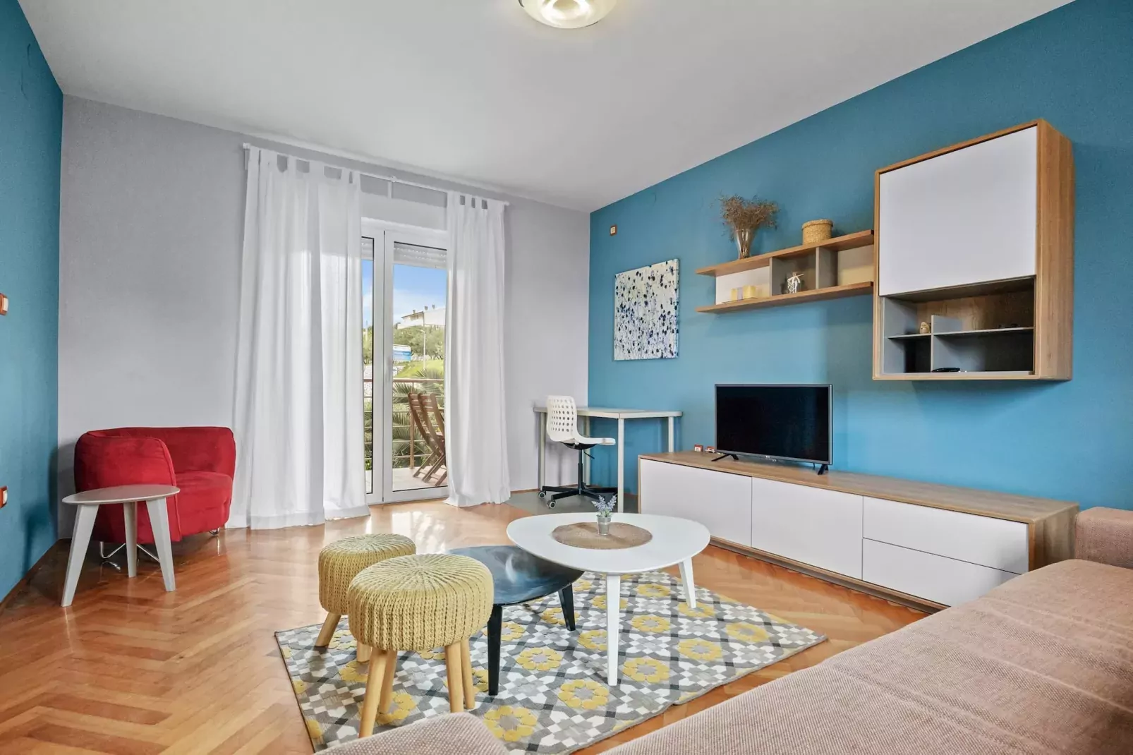 Apartments Neda - Apartment Smilje with Sea View-Woonkamer