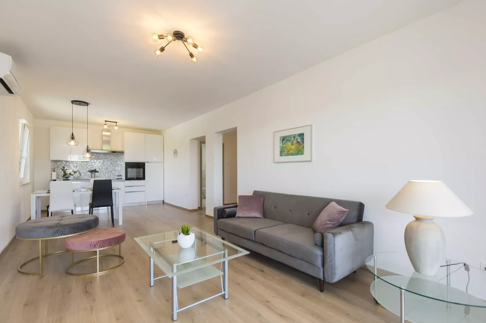 Apartment Mirna with Pool and Lovely Garden