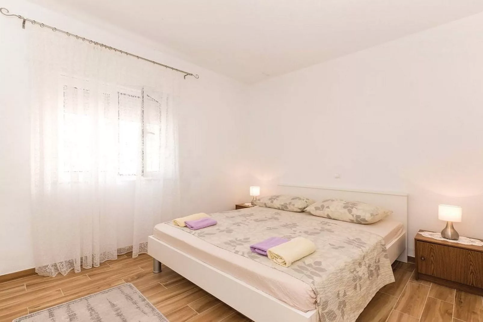 Apartments Zdenka Zatoglav - Grey apartment