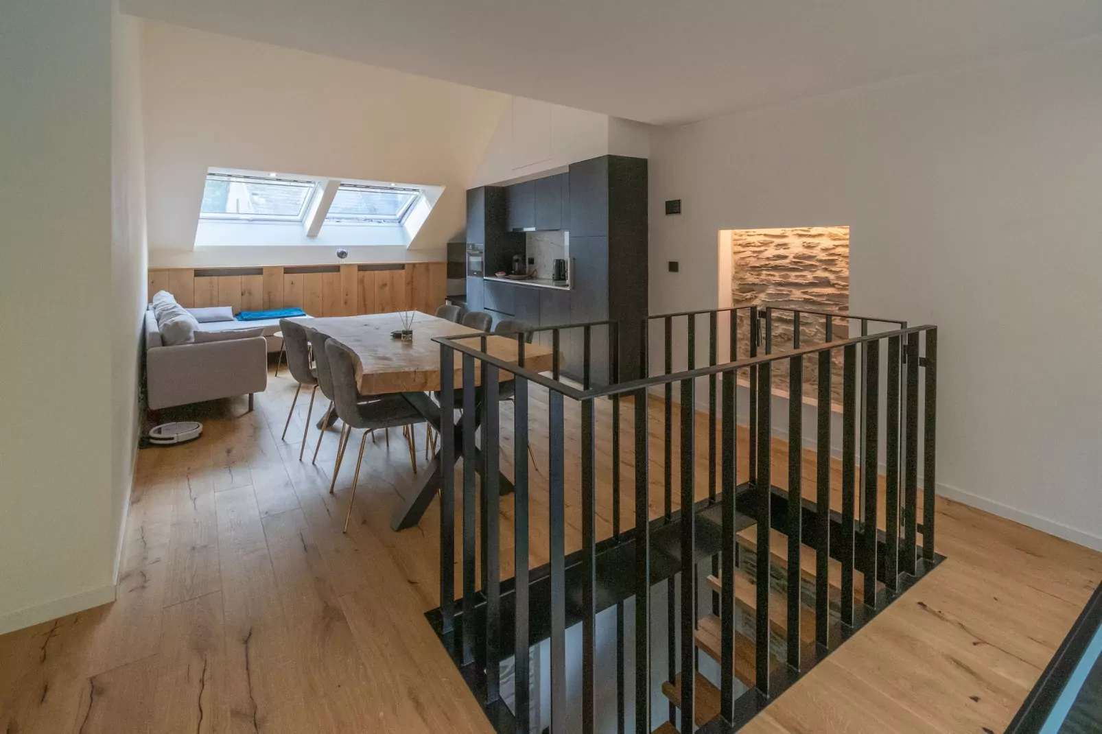 The Cave-Woonkamer