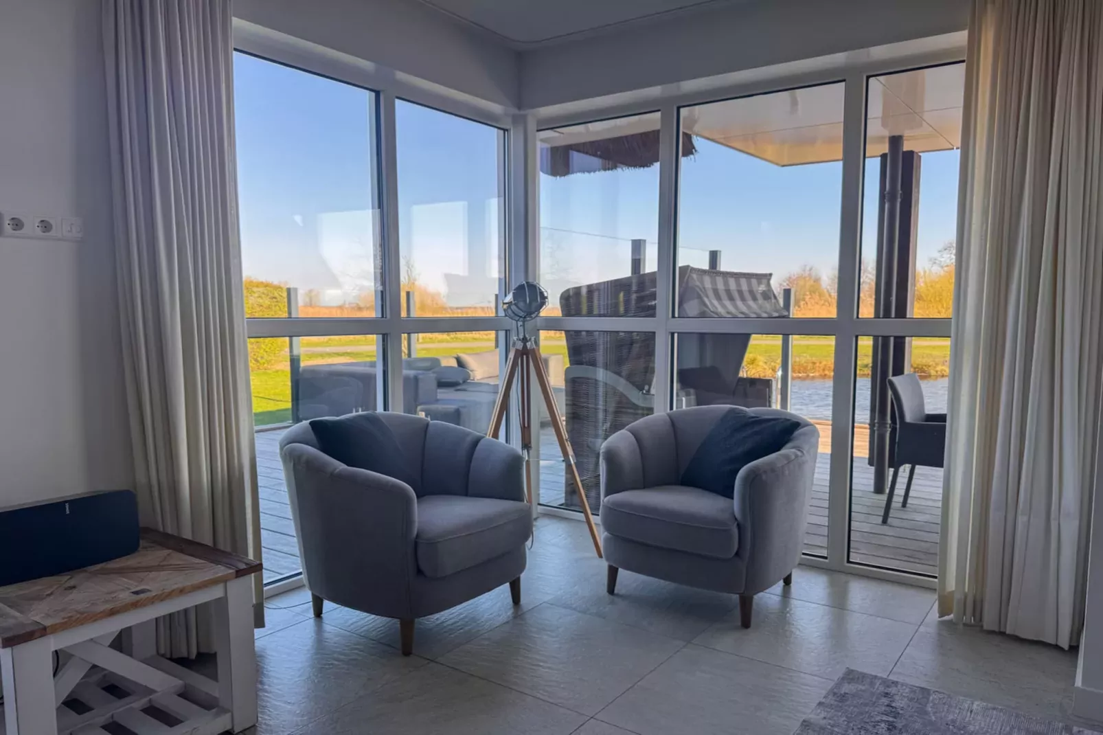 Friese Meren Villa's 12-Woonkamer