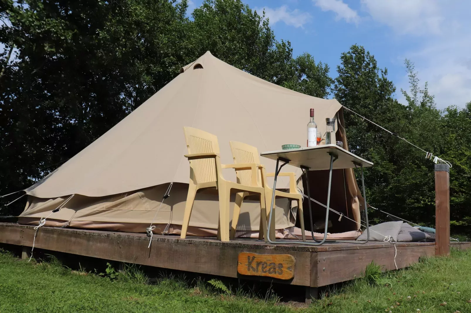 Glamour tent 'Kreas'"-Buitenkant zomer