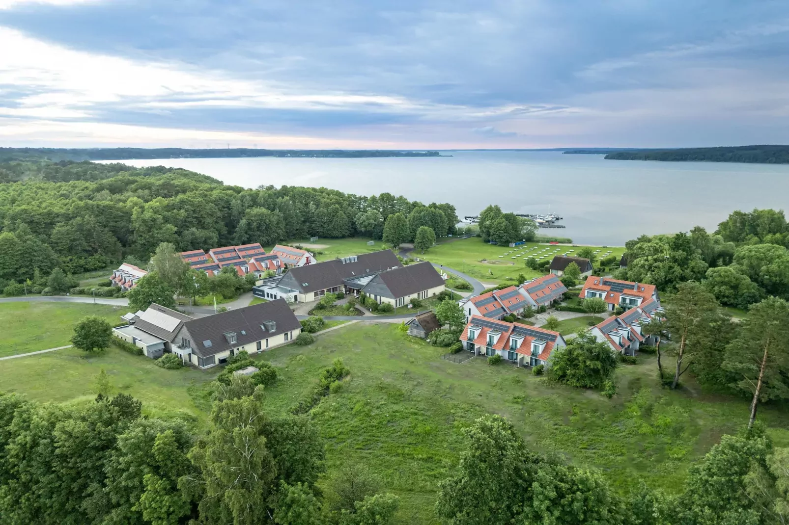 BEECH Resort am Plauer See - 4 Personen