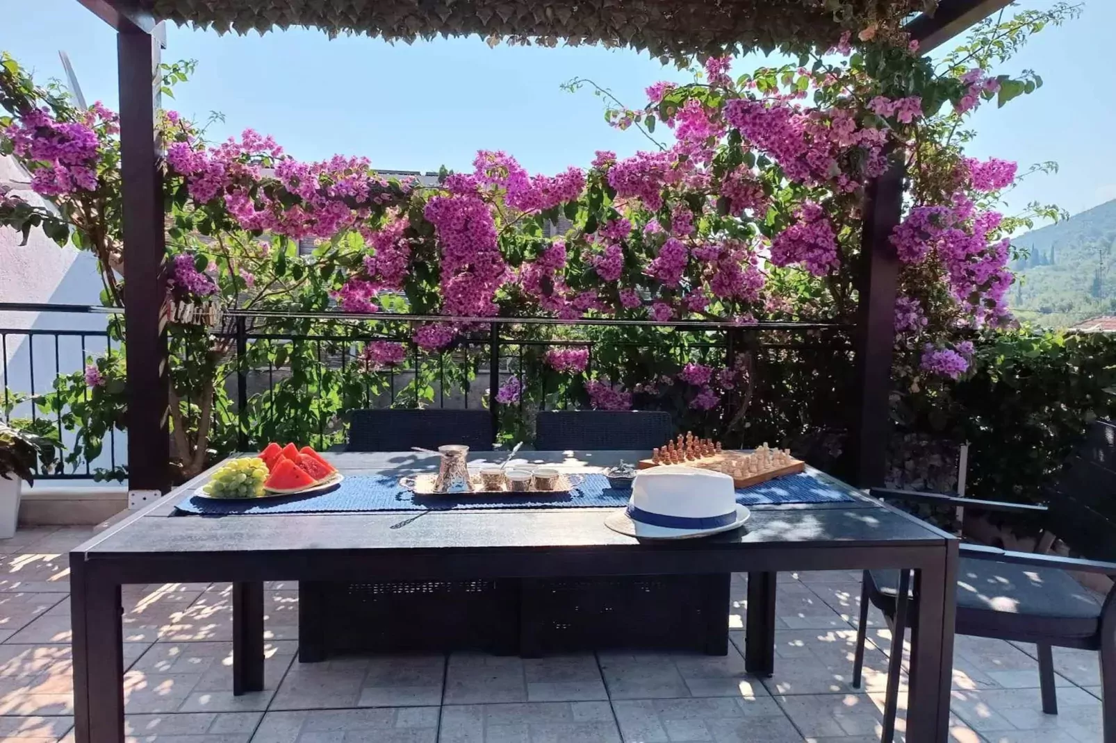 Holiday Home By The Sea-Terras