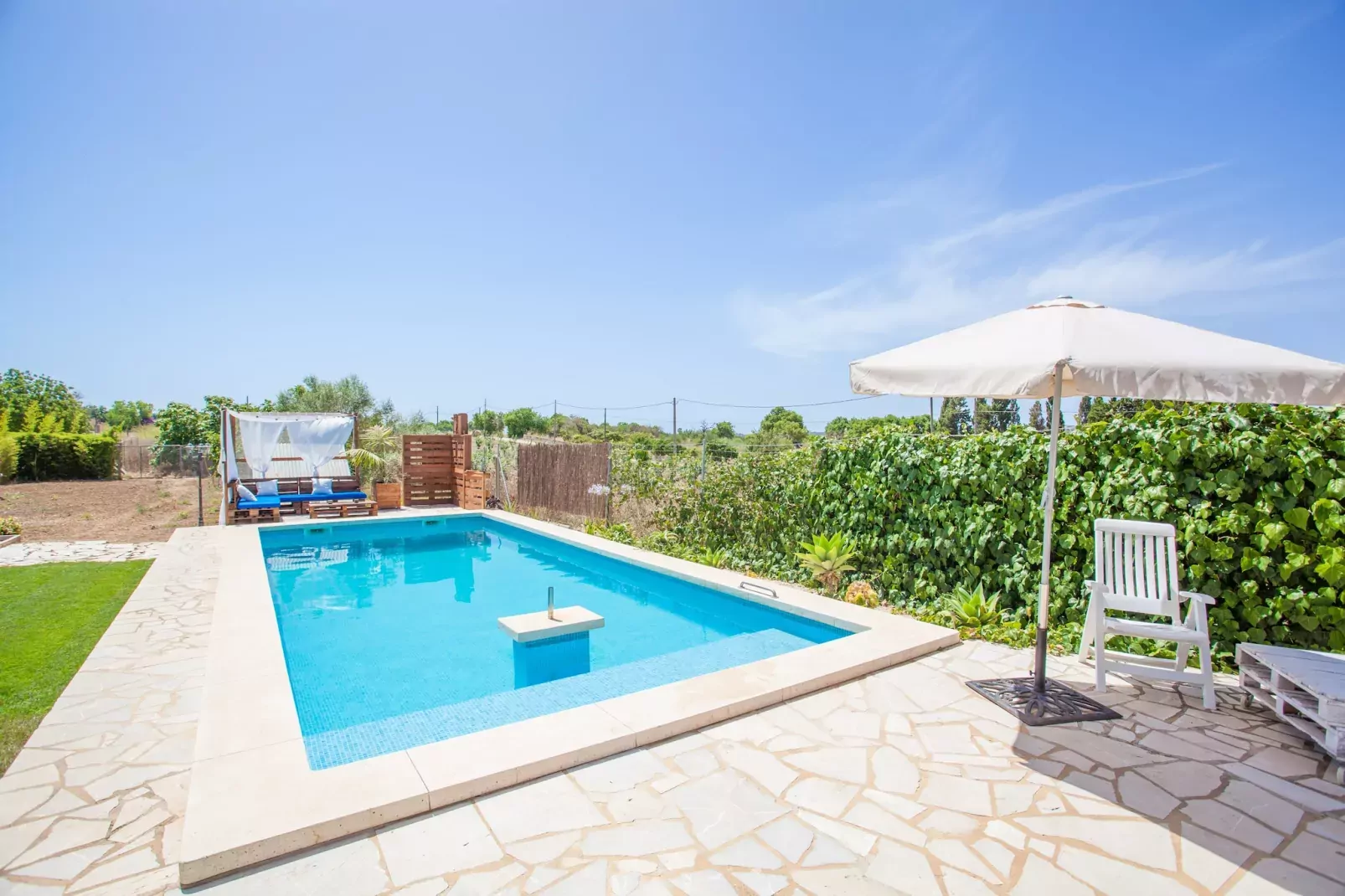 poolofhouse