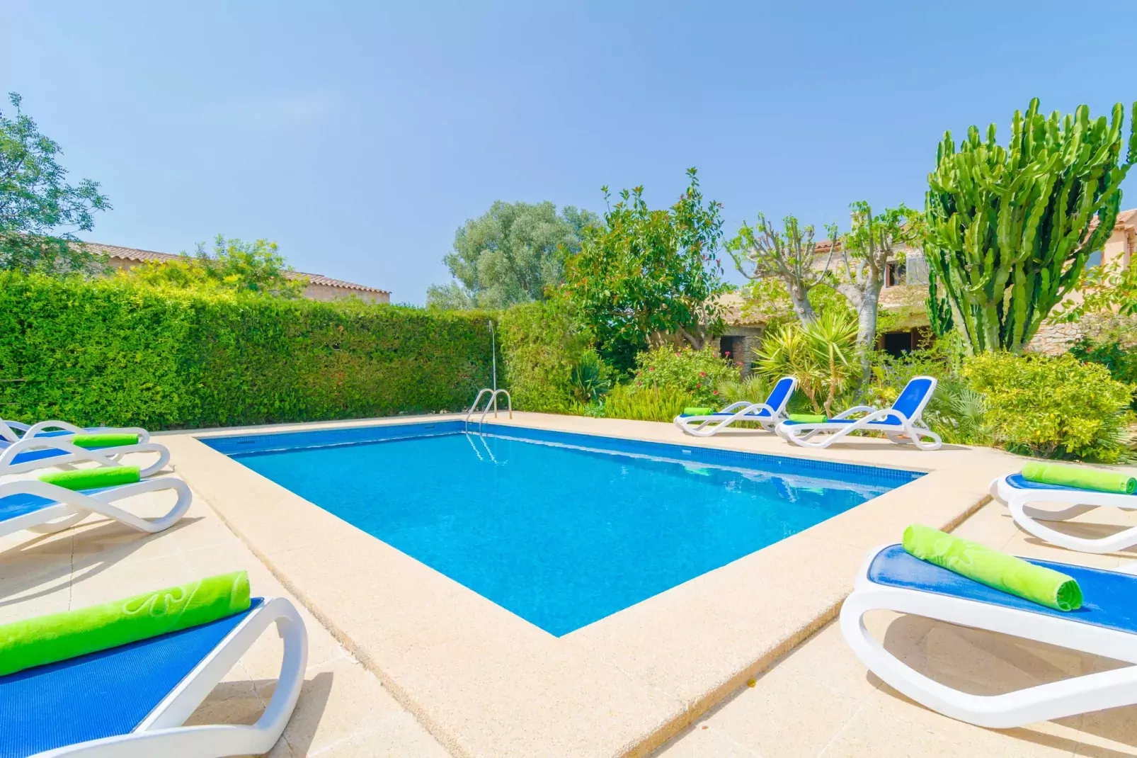 poolofhouse