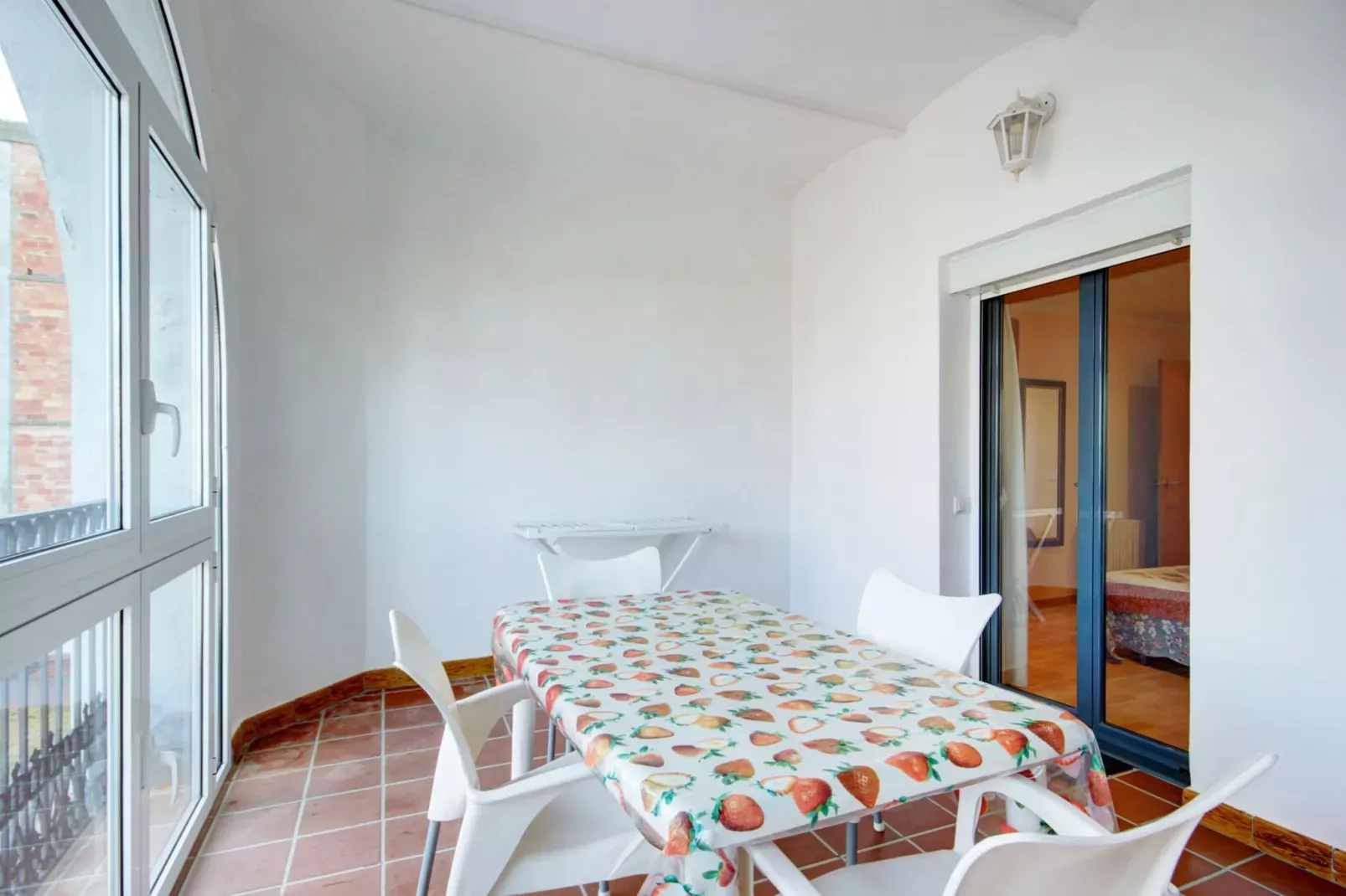 P.C. LLEVANT 3 1 Roses-Terrasbalkon