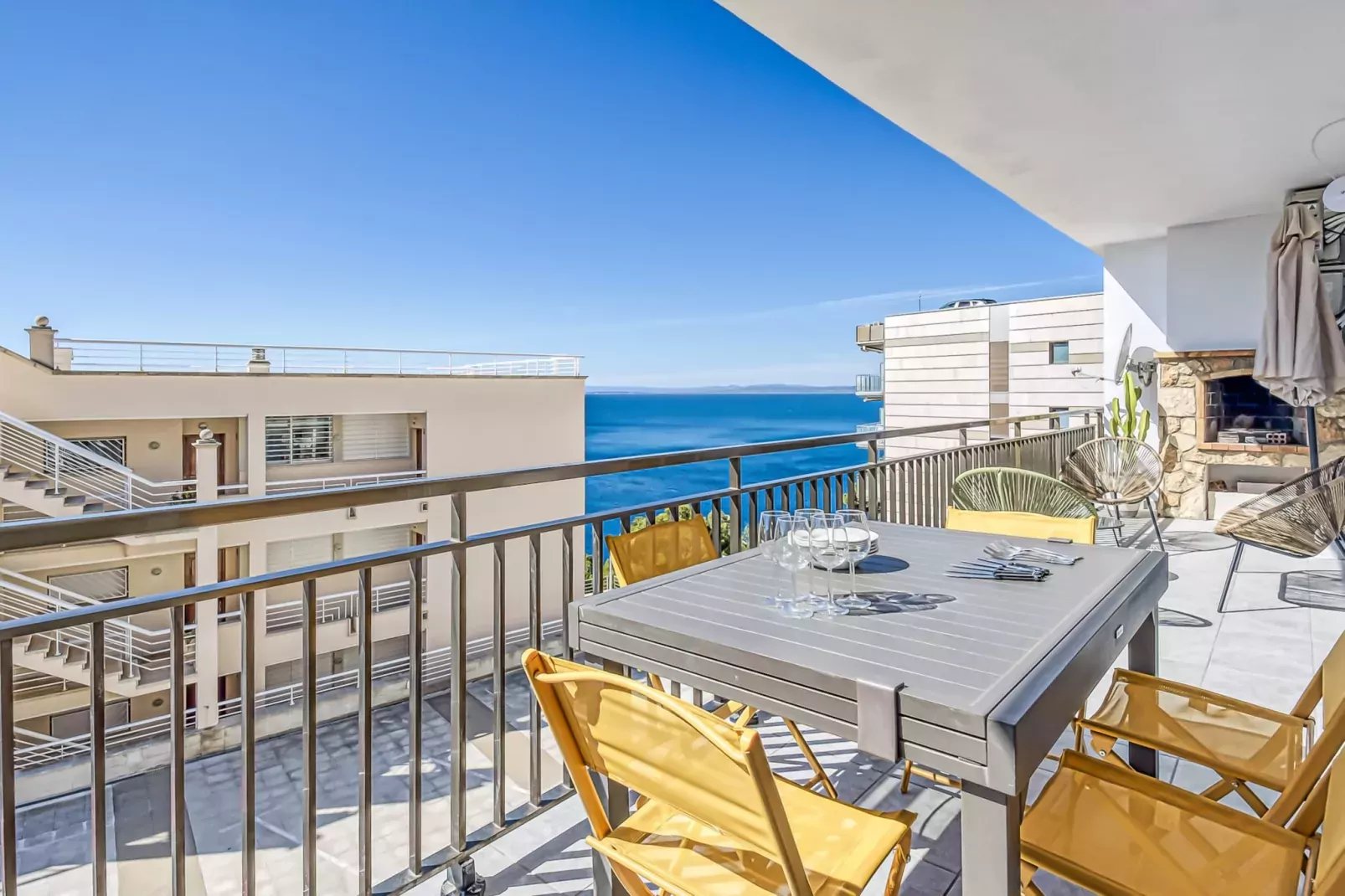 Costa 2 5 Canyelles Roses-Terrasbalkon