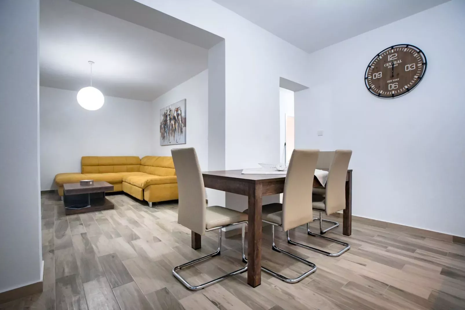 Villa Guliva - Apartment Golden Sun with Sea View-Eetkamer