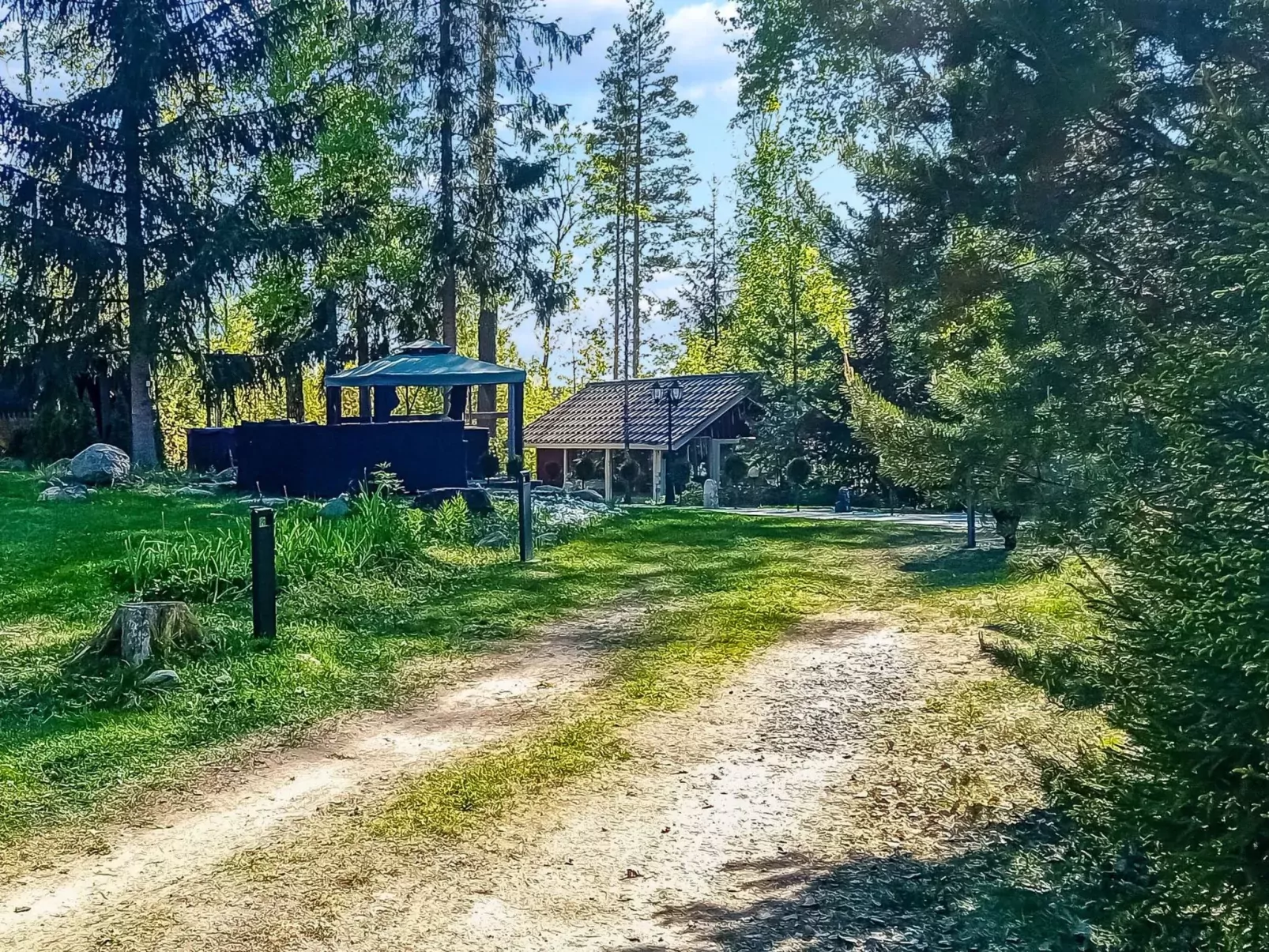 Saarentaus-Buiten