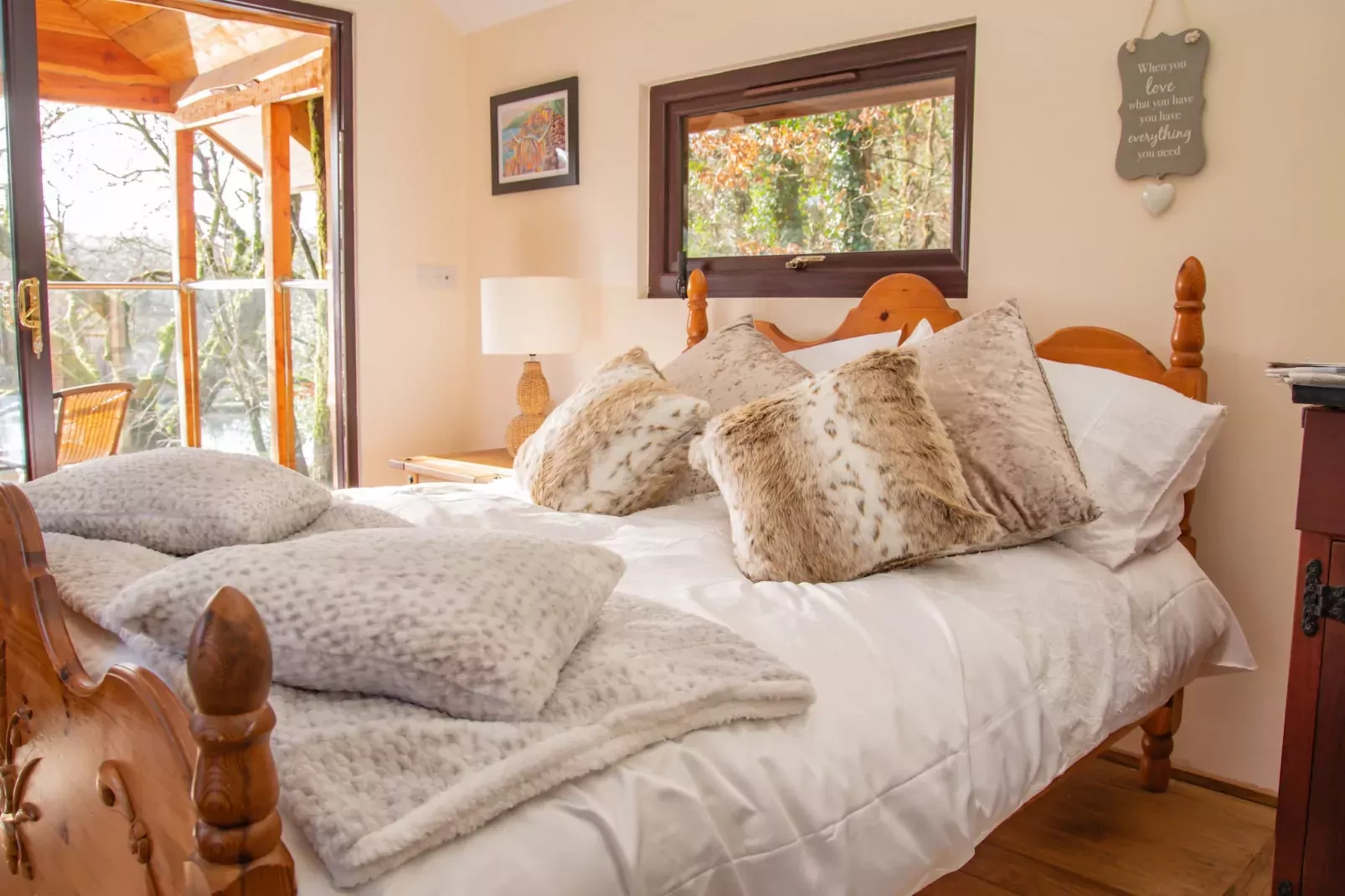 Yeworthy Eco-Treehouse