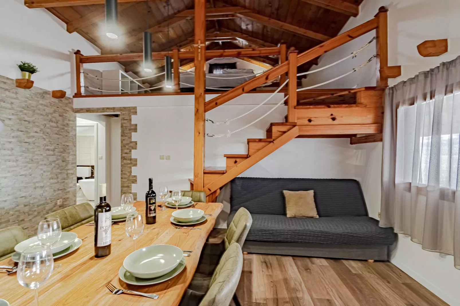 Villa Sea Edge - Three Bedroom Villa with Sea View-Eetkamer