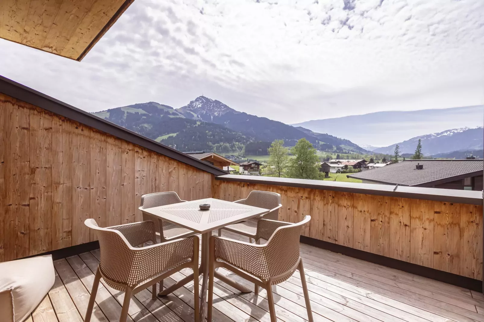Kitzbühel Suites 3-Terrasbalkon
