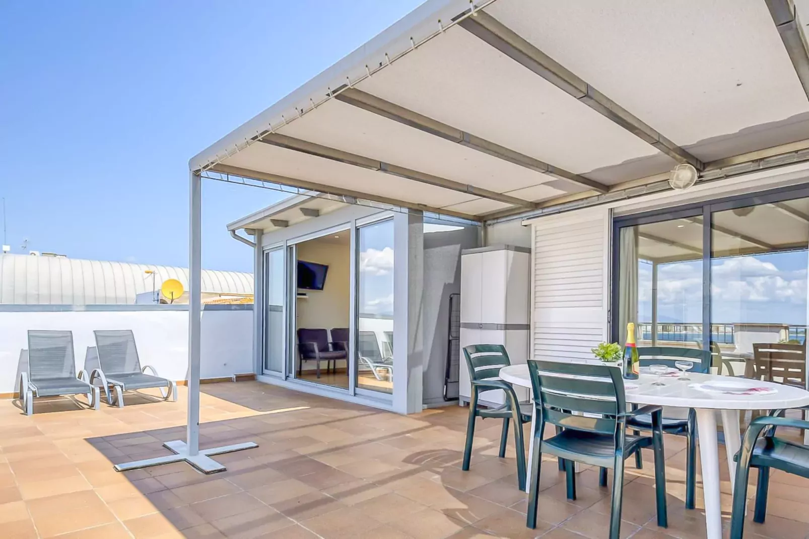 P.C. GREGAL 4 ATICO Roses-Terrasbalkon