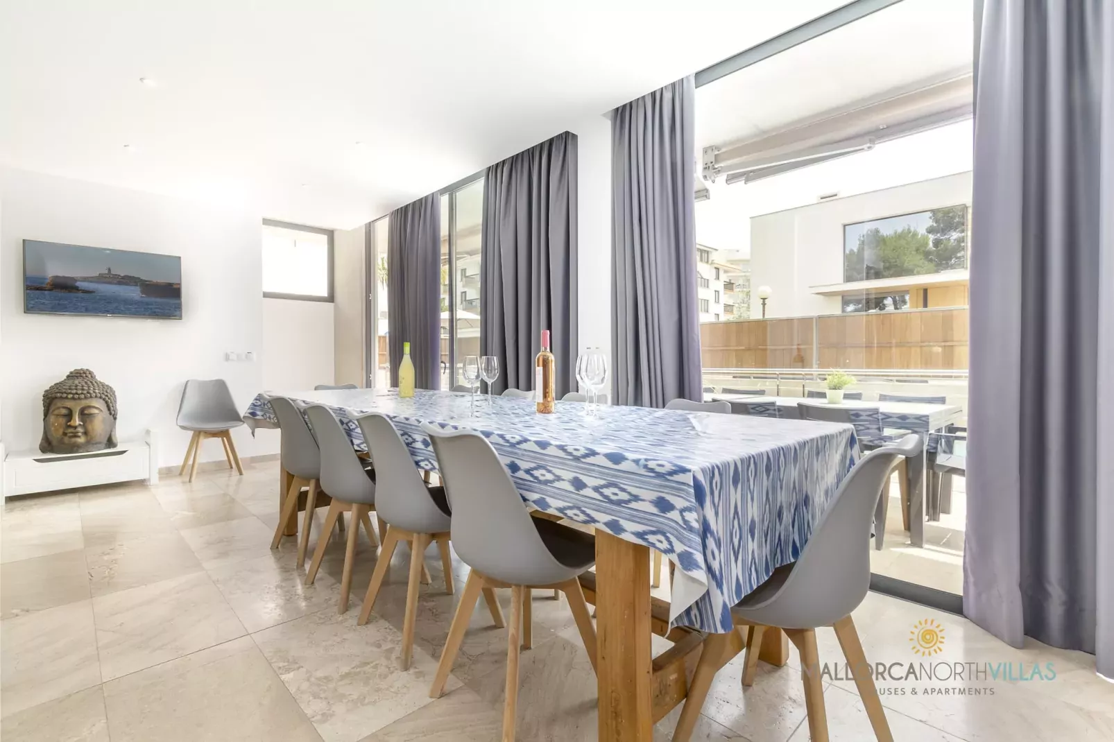 VILLA IOLA IDEAL PARA FAMILIAS A 150M DE LA PLAYA-Eetkamer