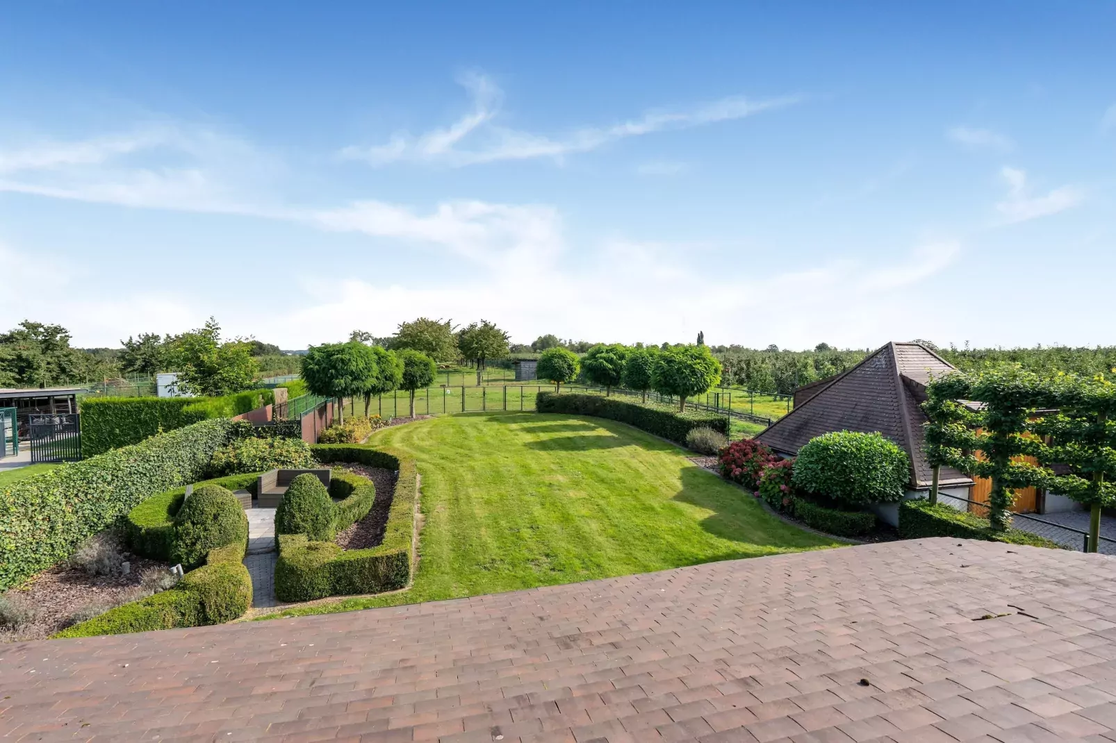 Hoeve Heiligenbron met tweepersoonsstudio-Uitzicht zomer