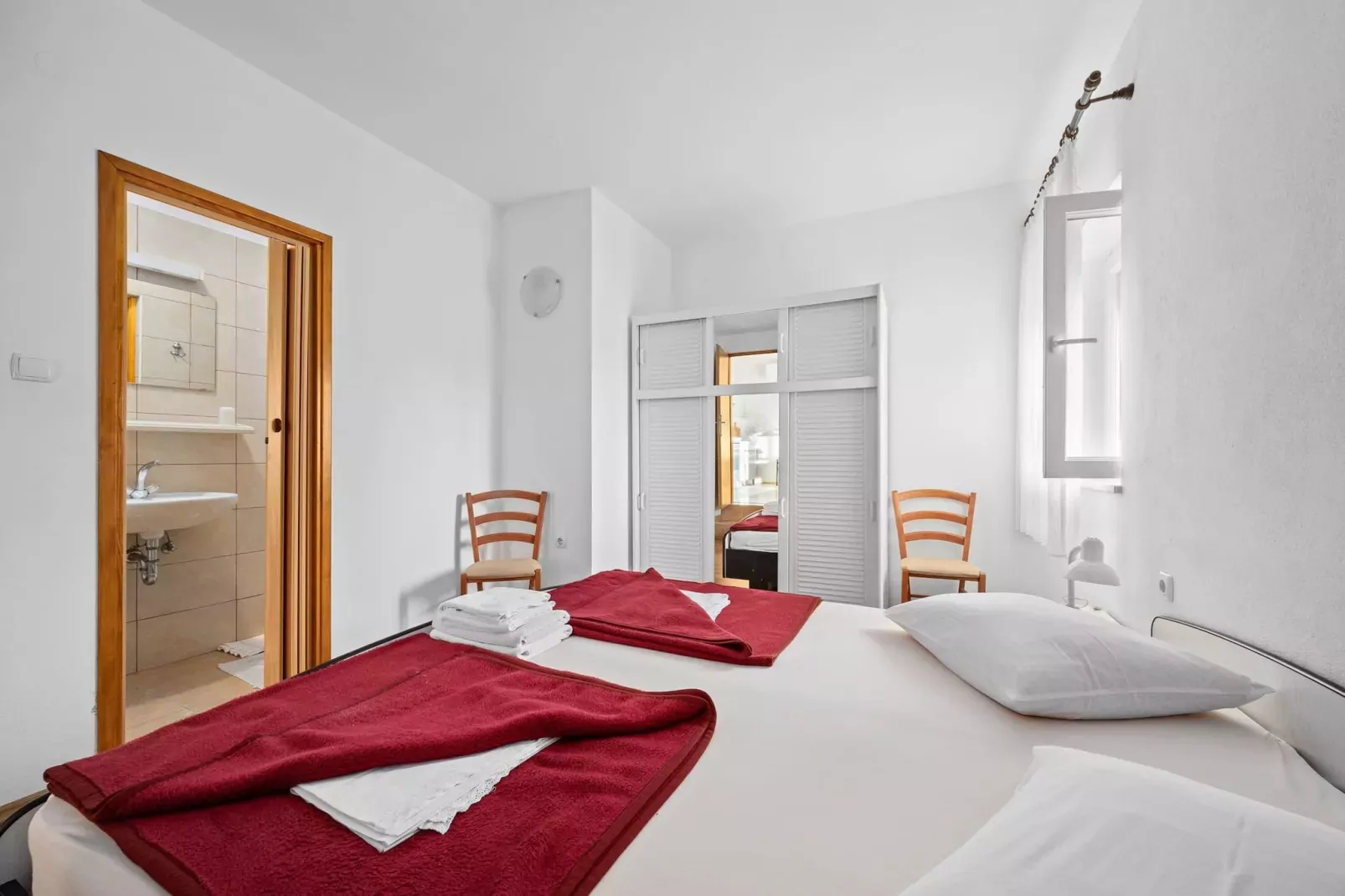 Apartments Jurica - Apt Marija with Sea View,-Slaapkamer