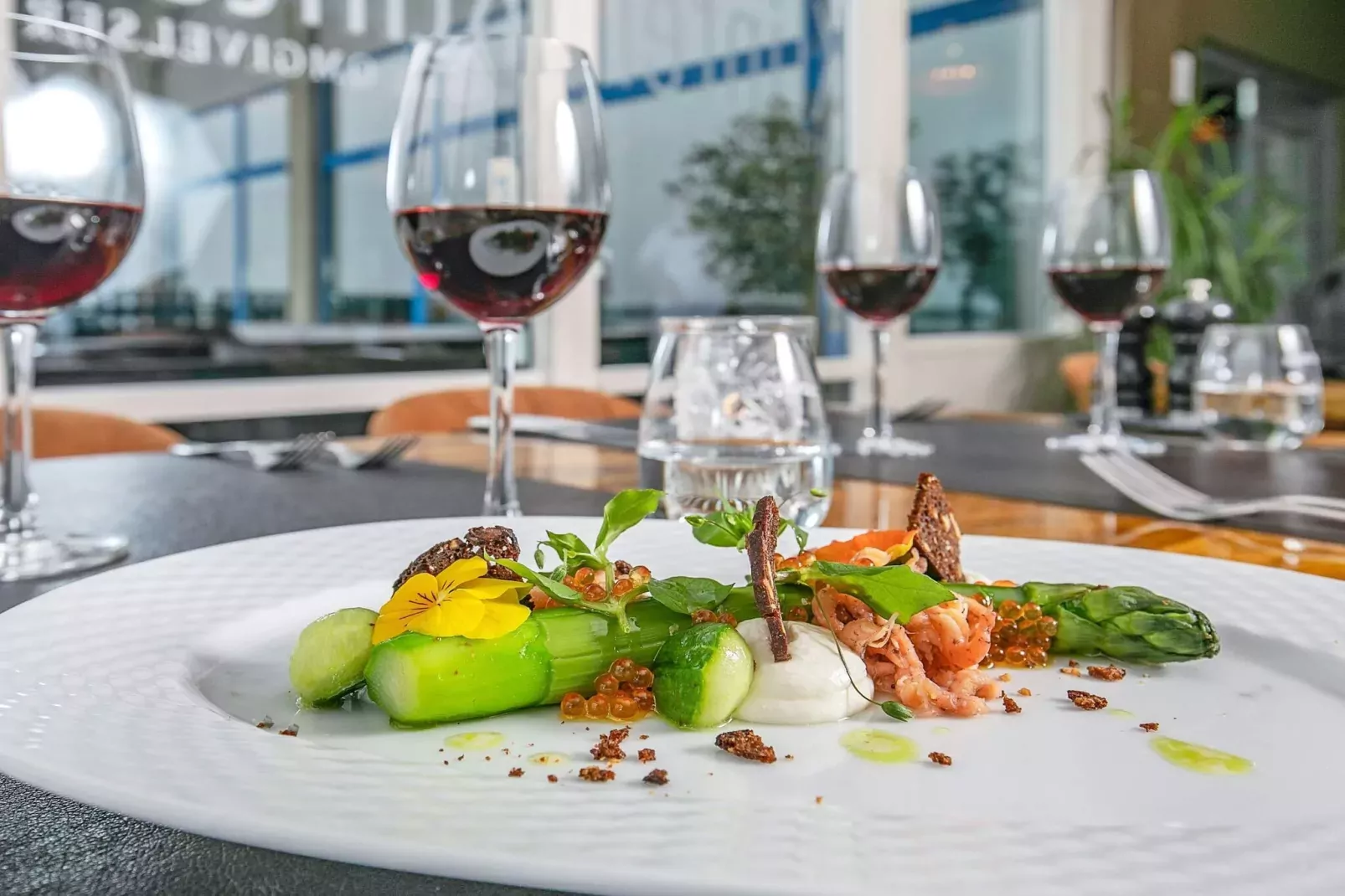 2 room,ground/1 st floor-Binnen