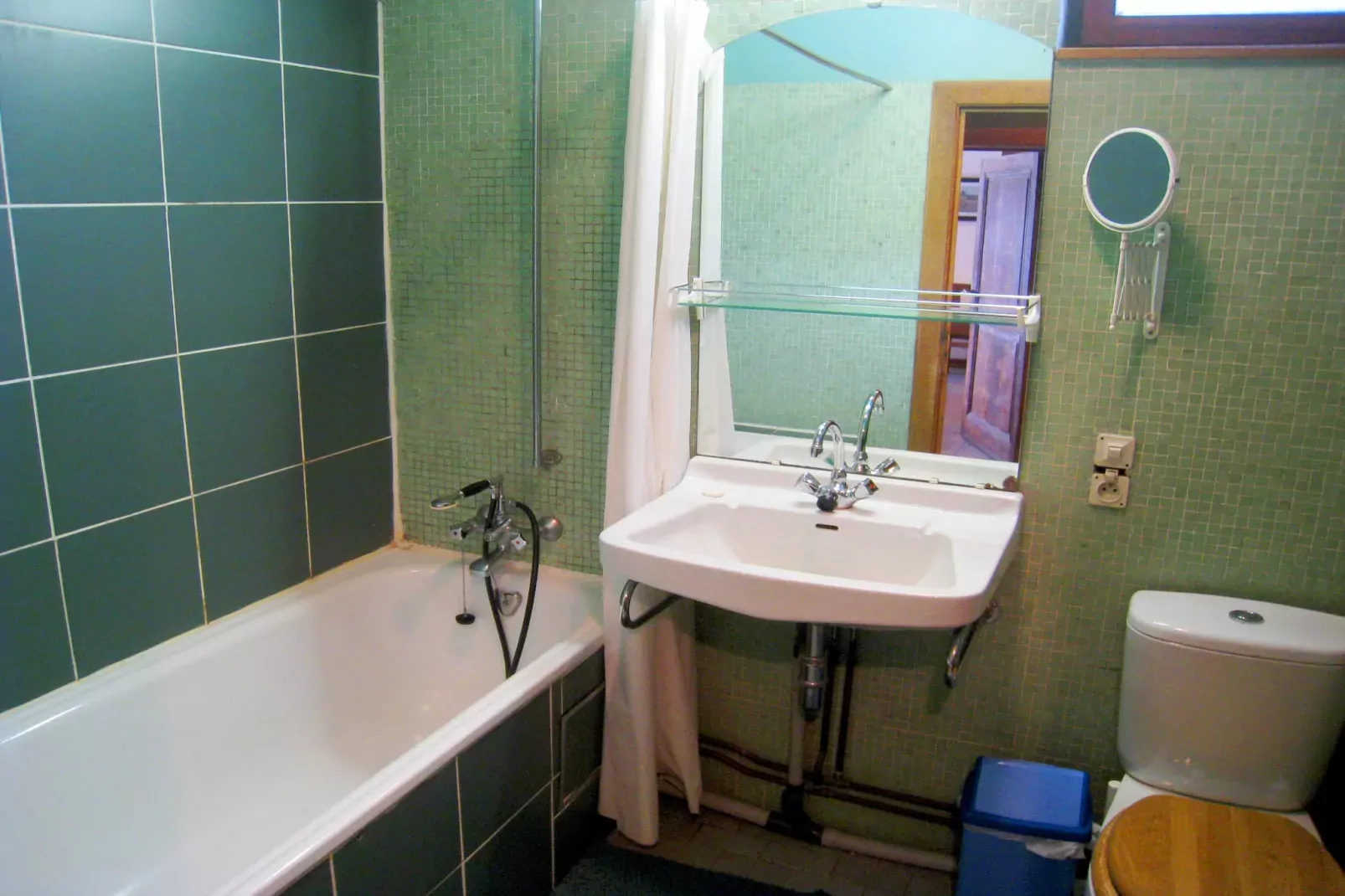 Red Hazels-Badkamer