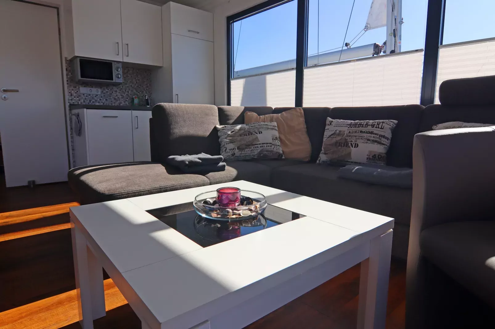 Hausboot Family & Friends LP2 / 3 Personen-Woonkamer