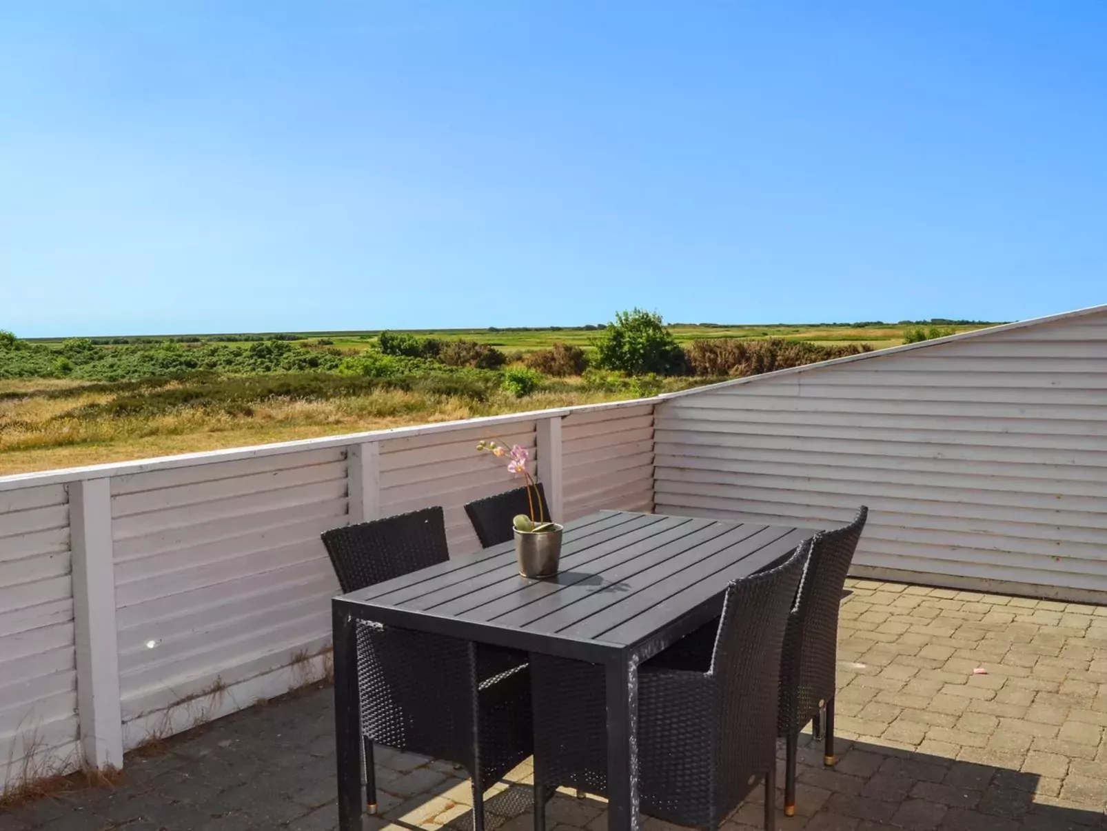 "Anelia" - 2.3km from the sea-Buiten