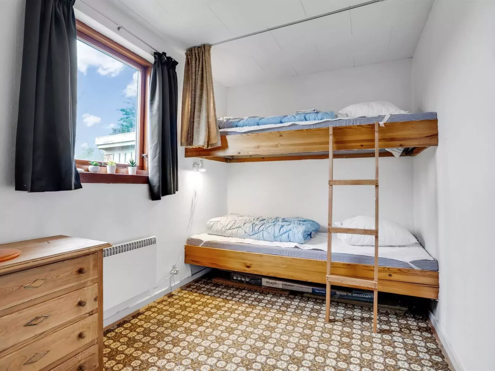 "Henrich" - 300m from the sea-Binnen