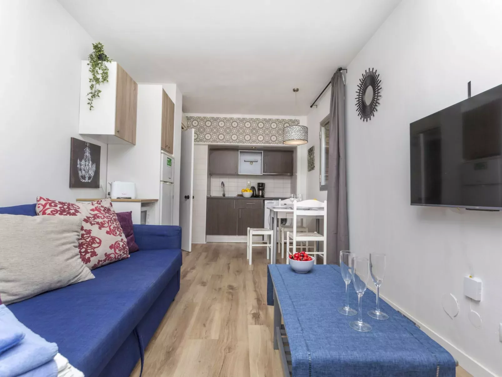 Cosy Lloret-Binnen