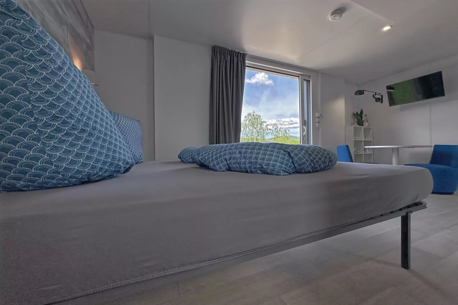 FERIENDORF SEEBLICK - Tiny Chalet am Eixendorfer See-Slaapkamer