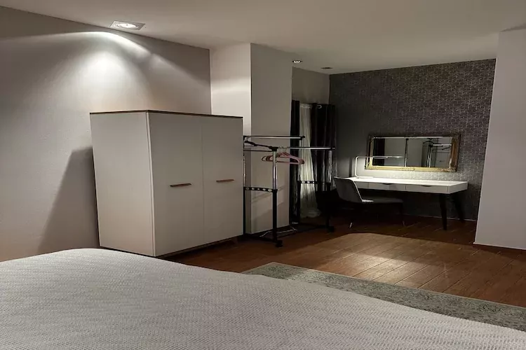 Apartment Frankie's Place - Two-Bedroom Apartment with Terrace and Sea View-Binnen