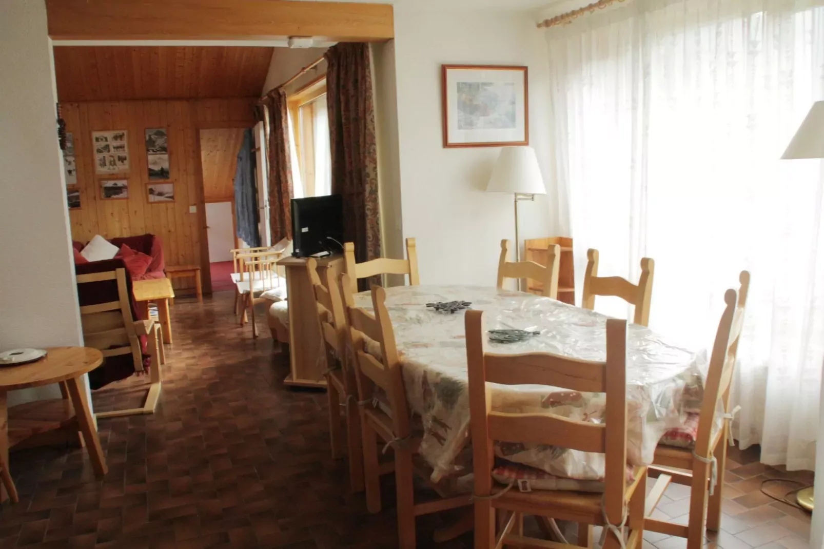 VAL PIERRE VPD2 CENTER & SPACIOUS 8 Pers.-Eetkamer