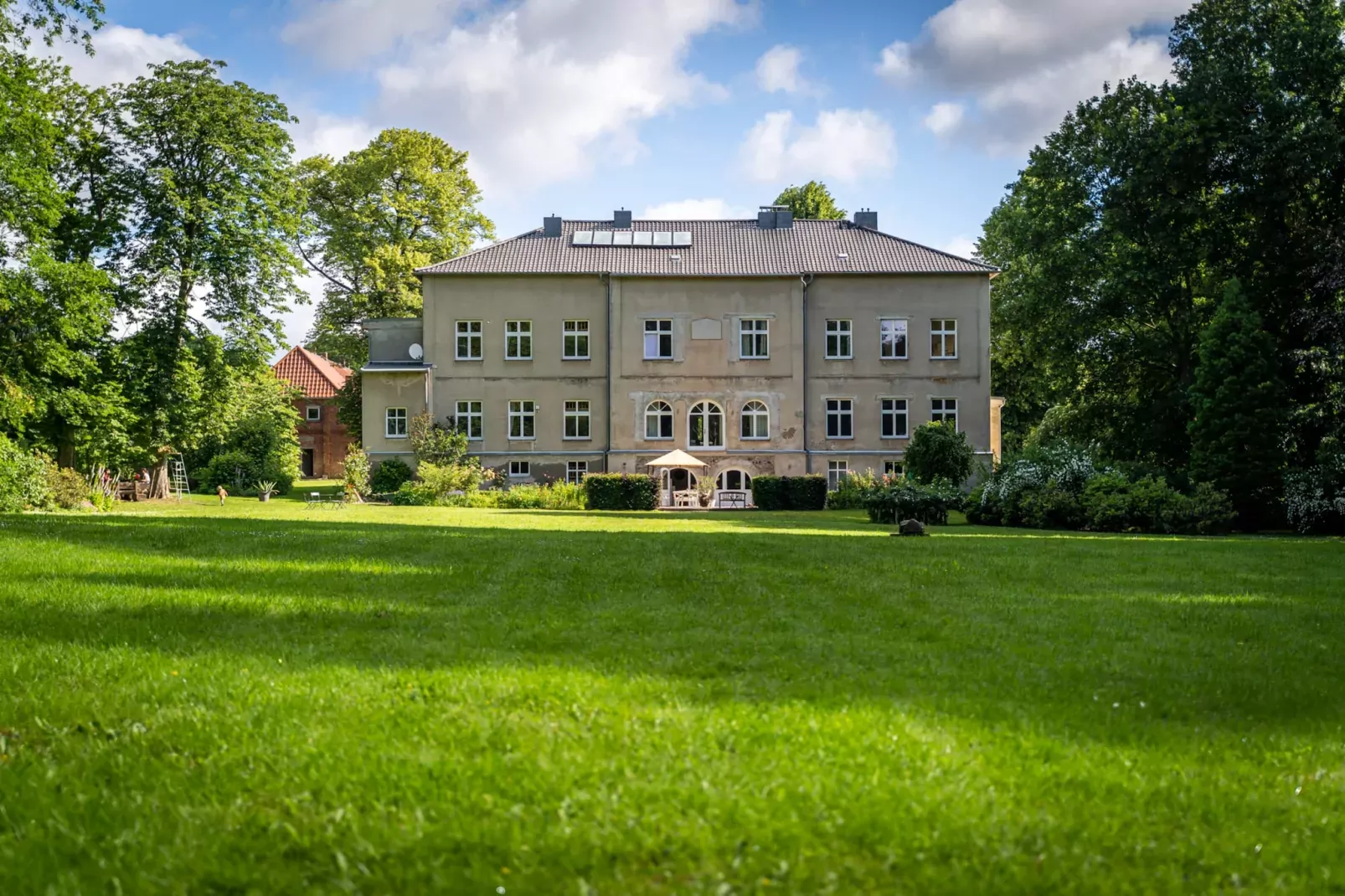 Ferienwohnung Weitblick-Buitenkant zomer