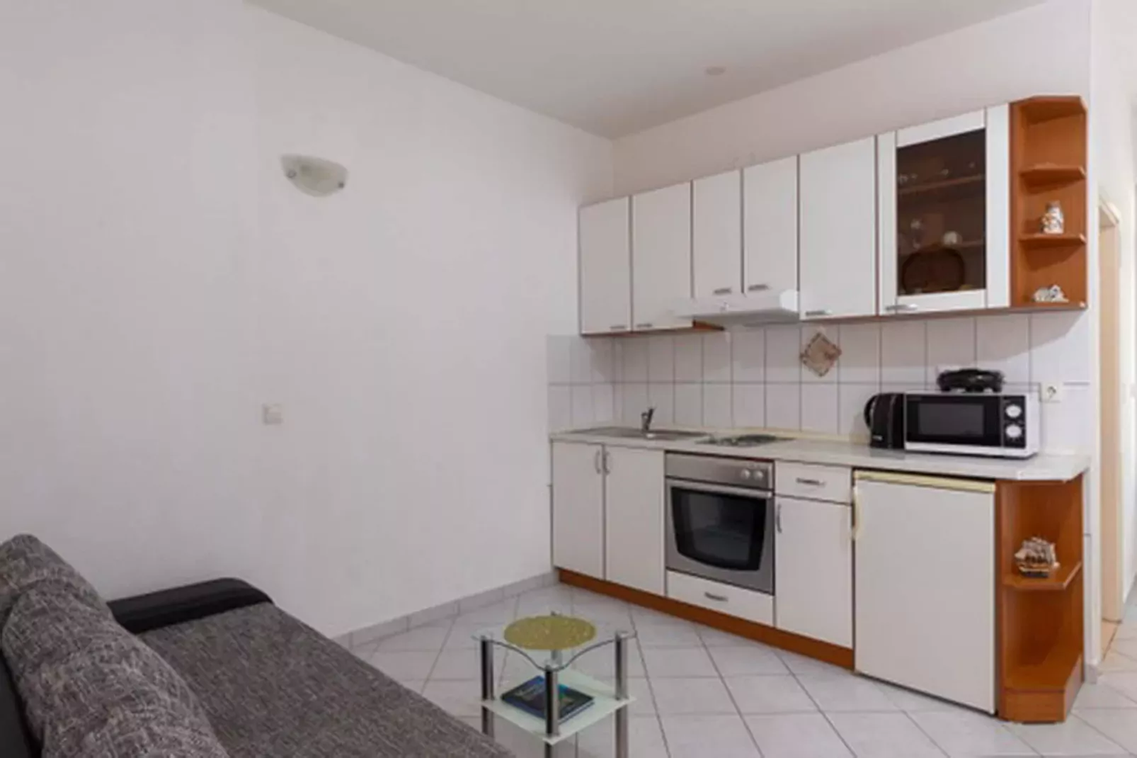 House Rašica - One Bedroom Apartment with Terrace and Sea view (2)-Keuken