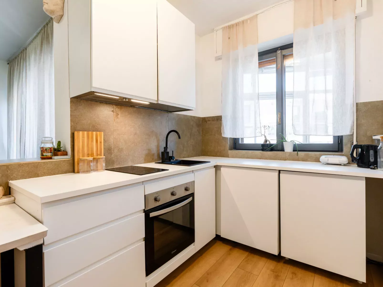 Seaview, Modern Apartment