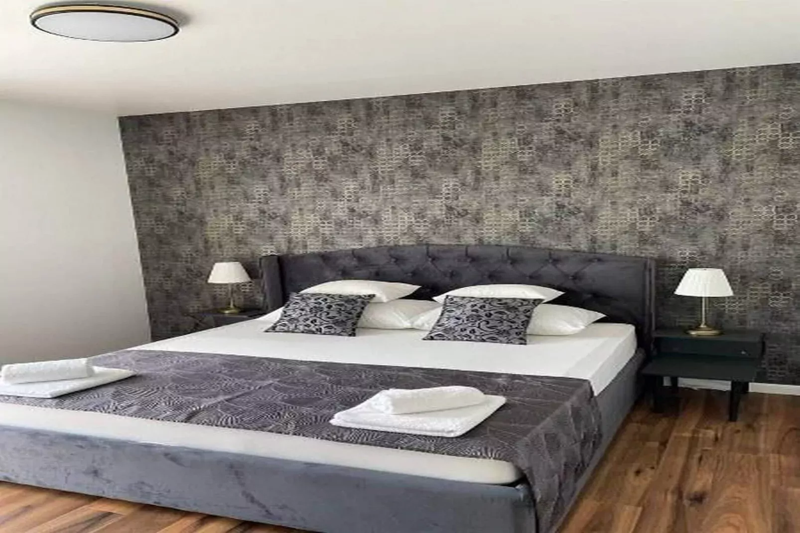 Apartments Marvi - one bedroom apartment (Left)