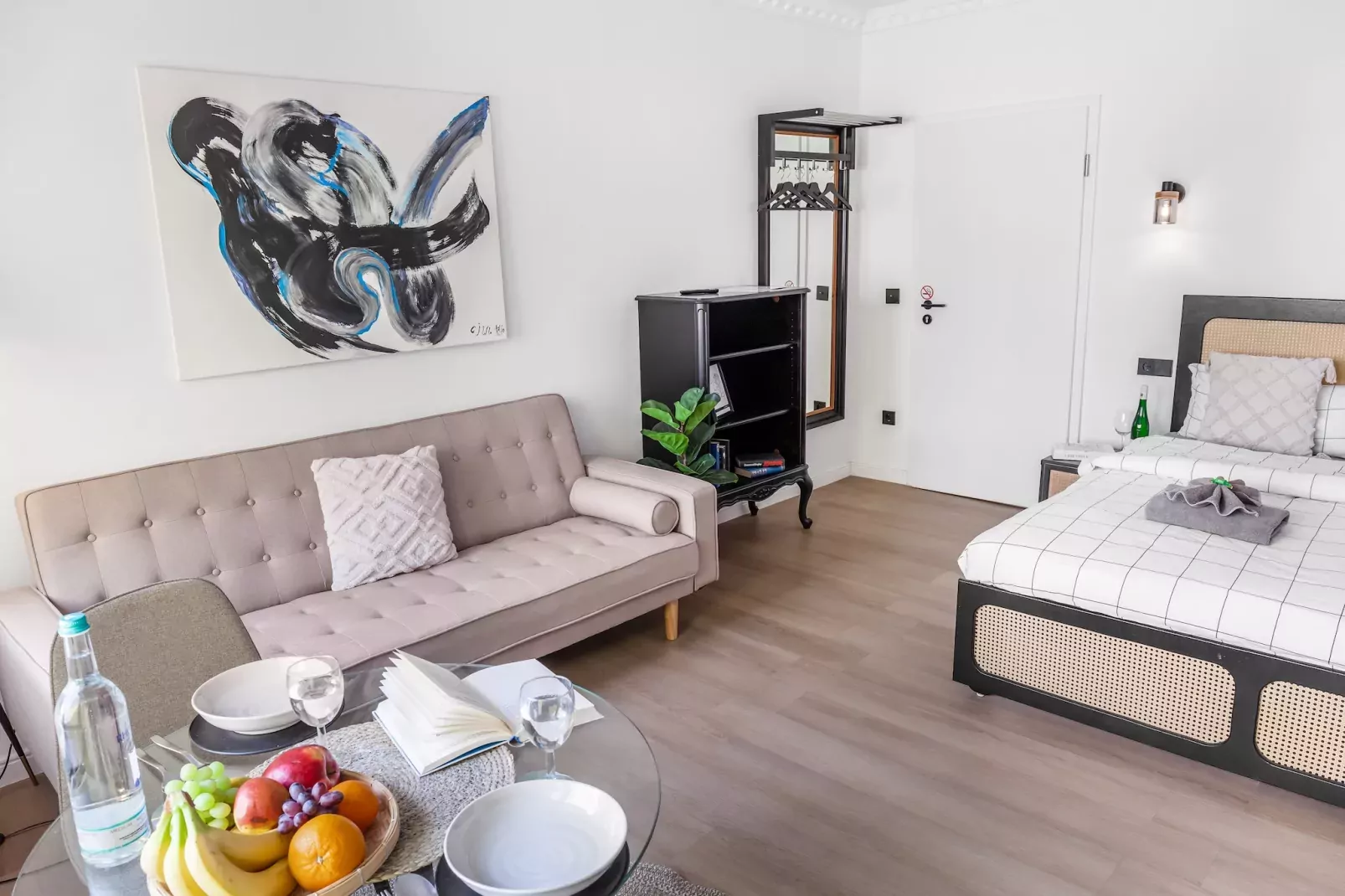 Modern Stay Studio mit Balkon