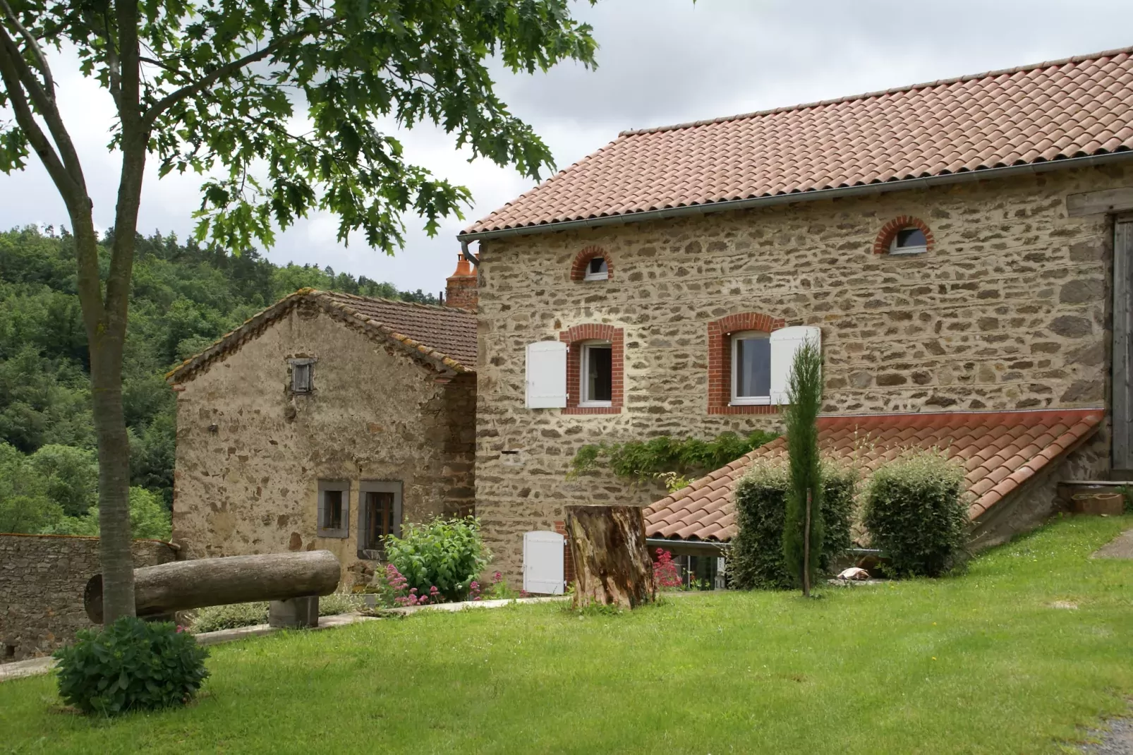 Maison à la campagne-Buitenkant zomer