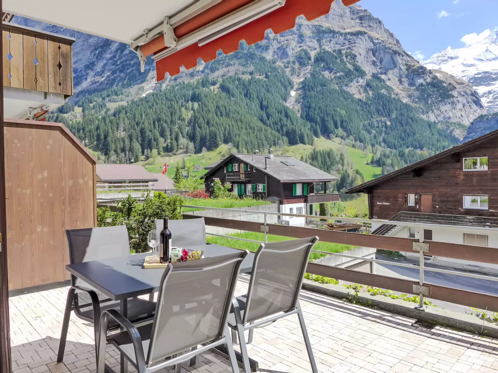 Chalet Almis-Bödeli-Buiten