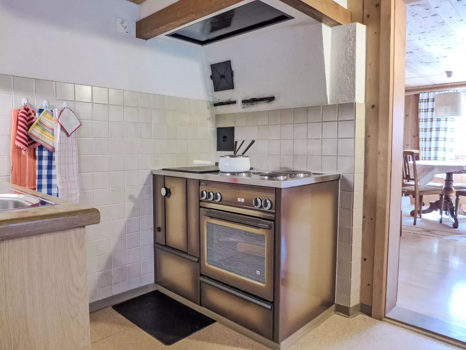 Chalet Esther-Binnen
