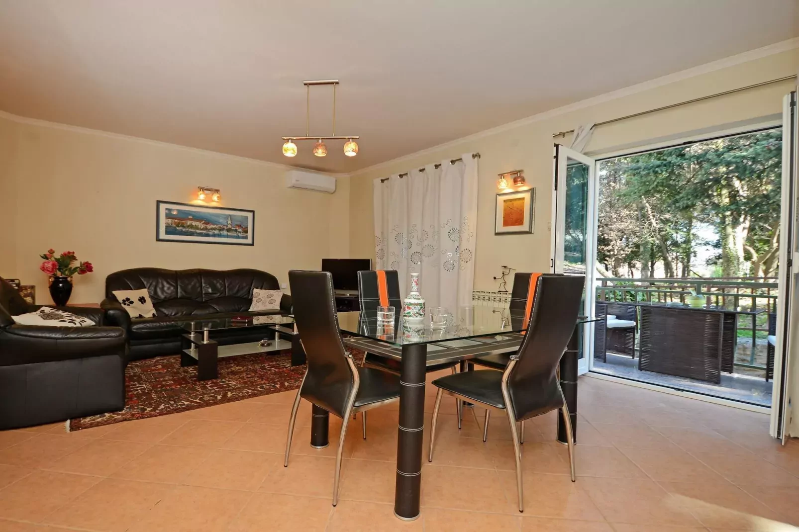 Apartment Saša-Woonkamer