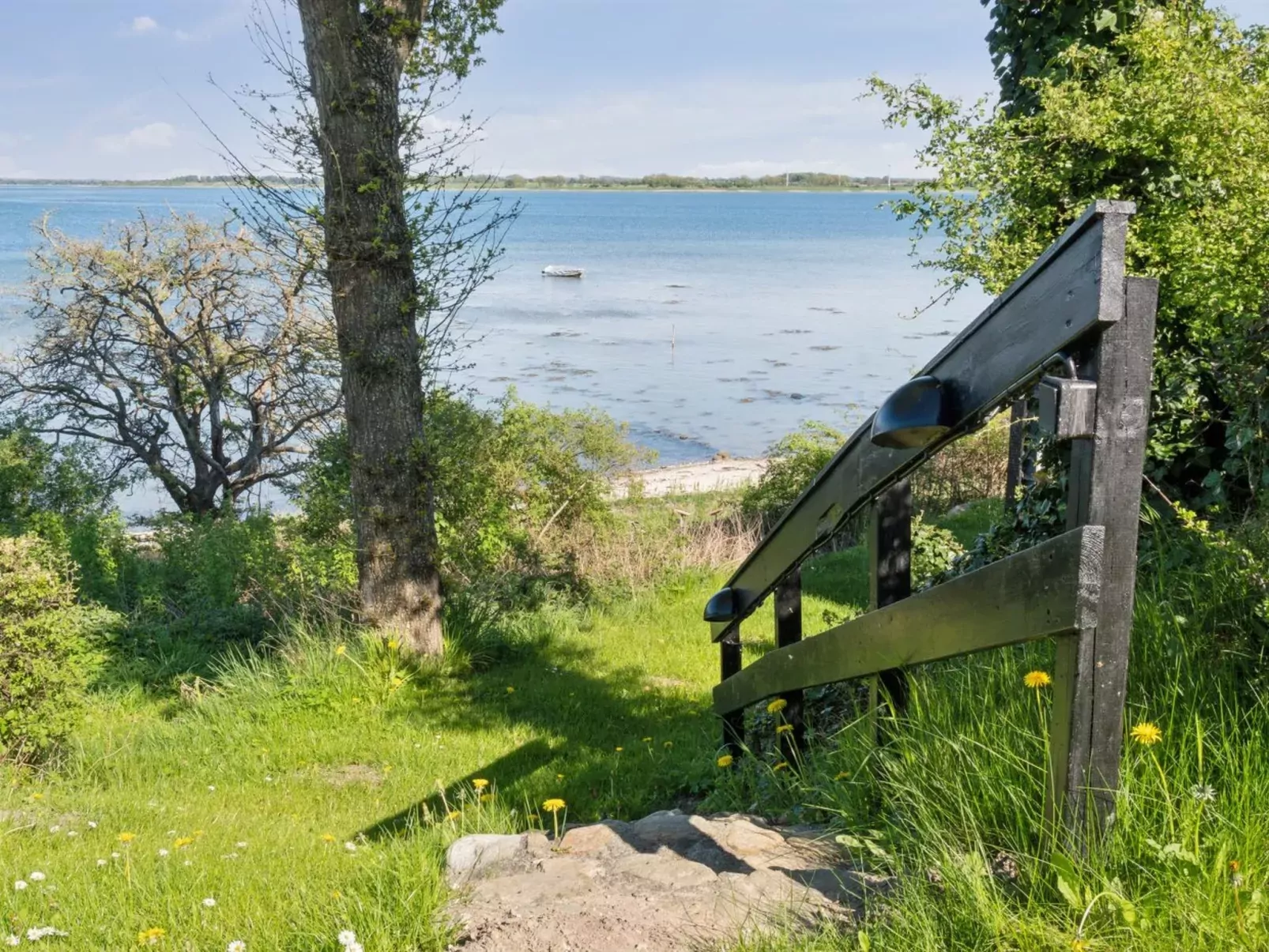 "Titta" - 10m to the inlet-Buiten