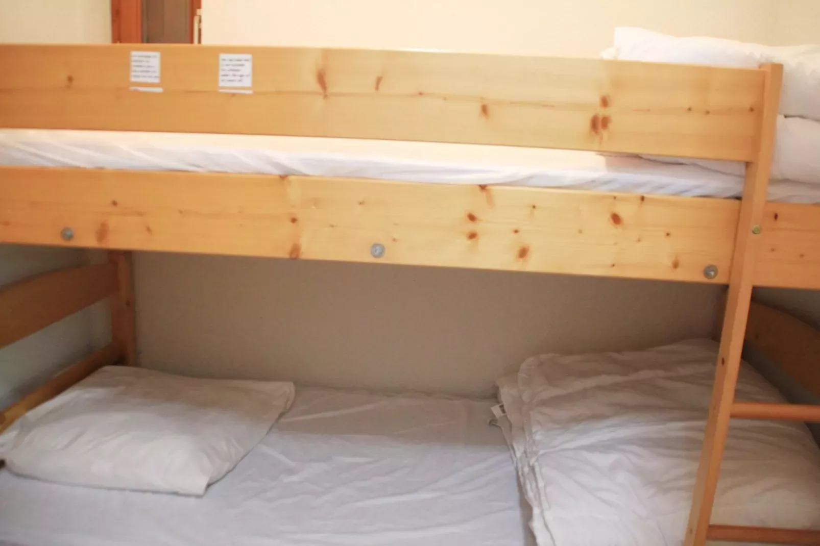Amarillys AM2 MOUNTAIN & TELECABINE 4 Pers.-Slaapkamer