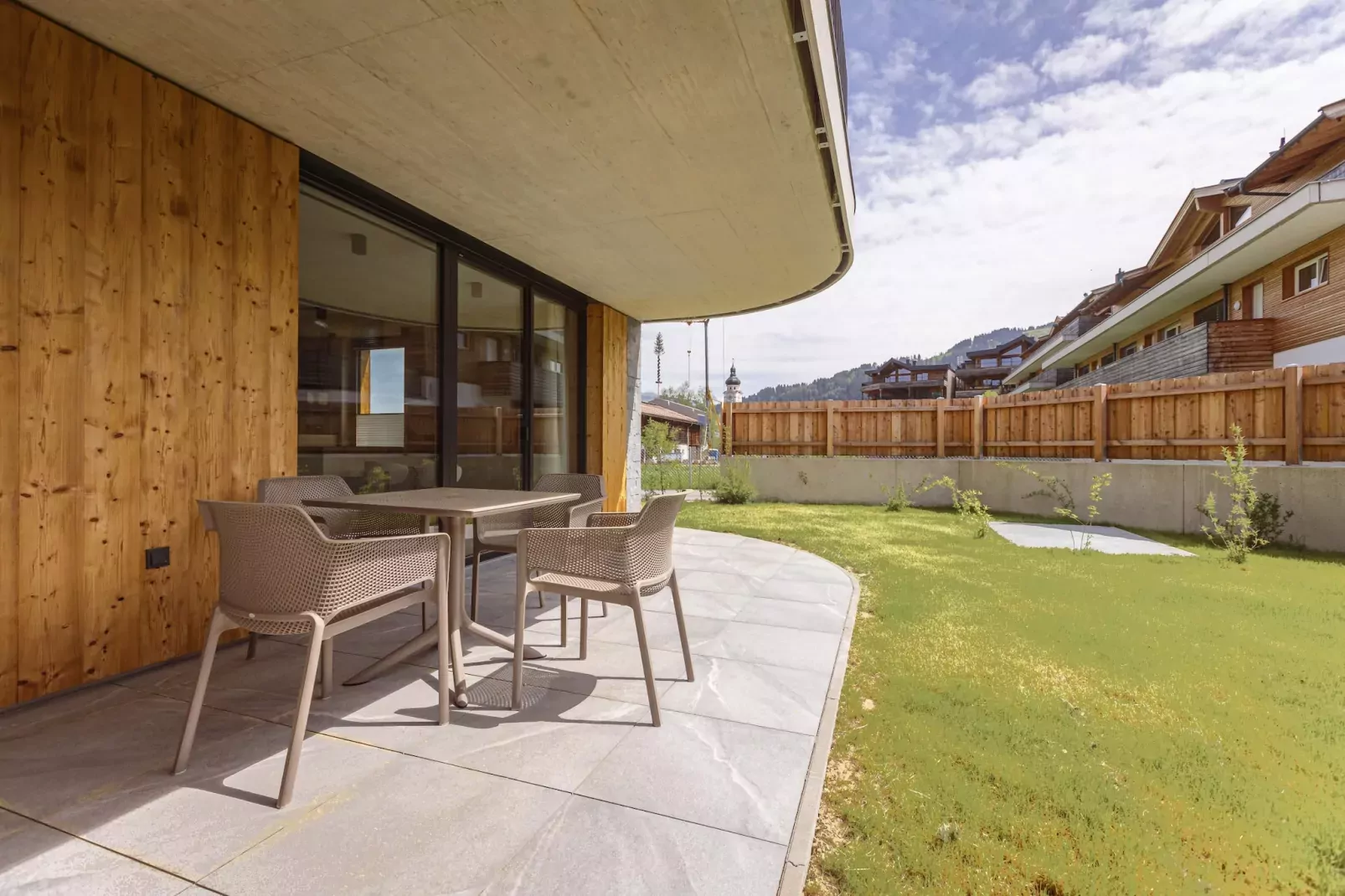 Kitzbühel Suites 2-Tuinen zomer