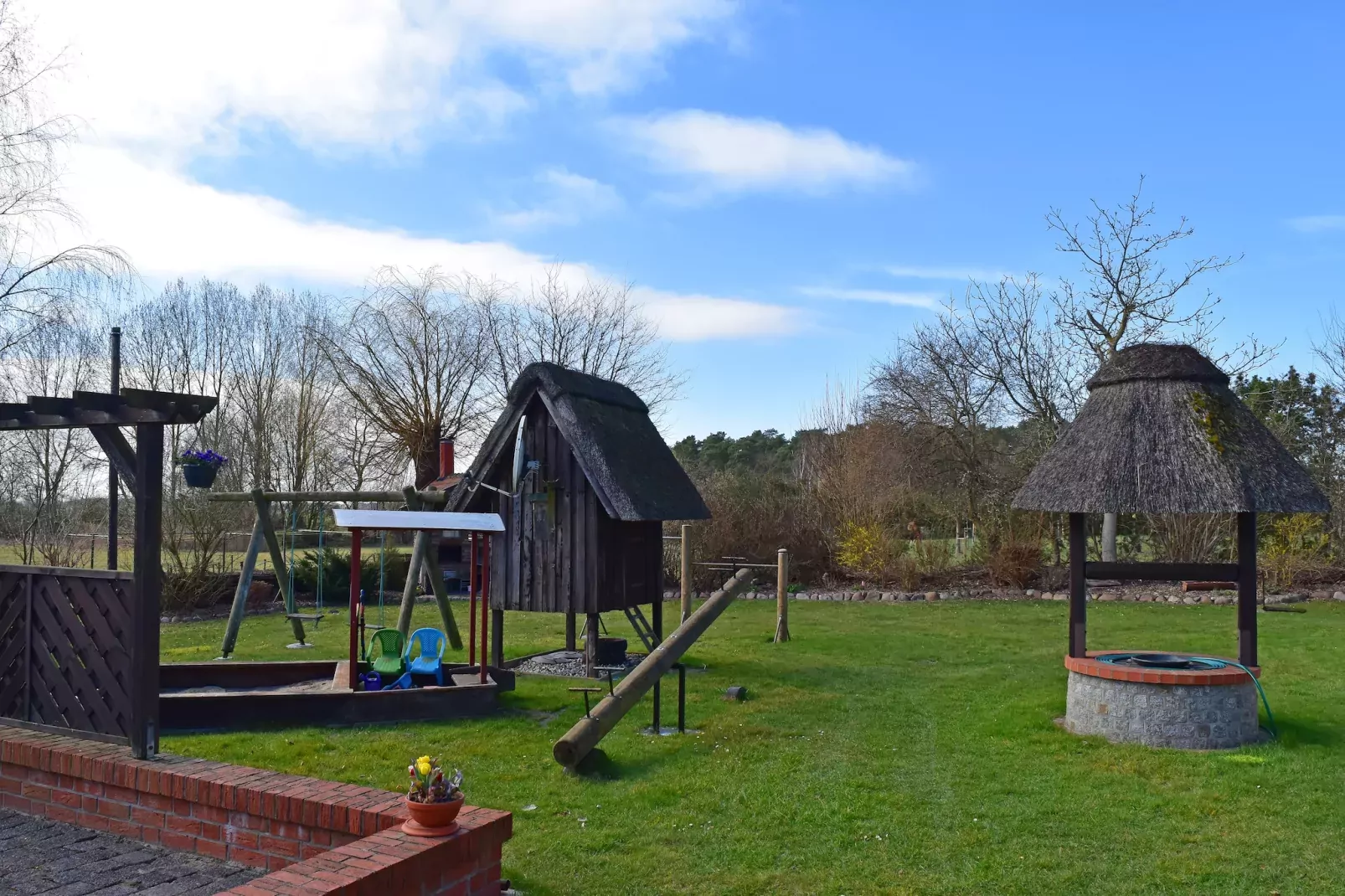 Ferien unterm Reetdach-Tuin winter