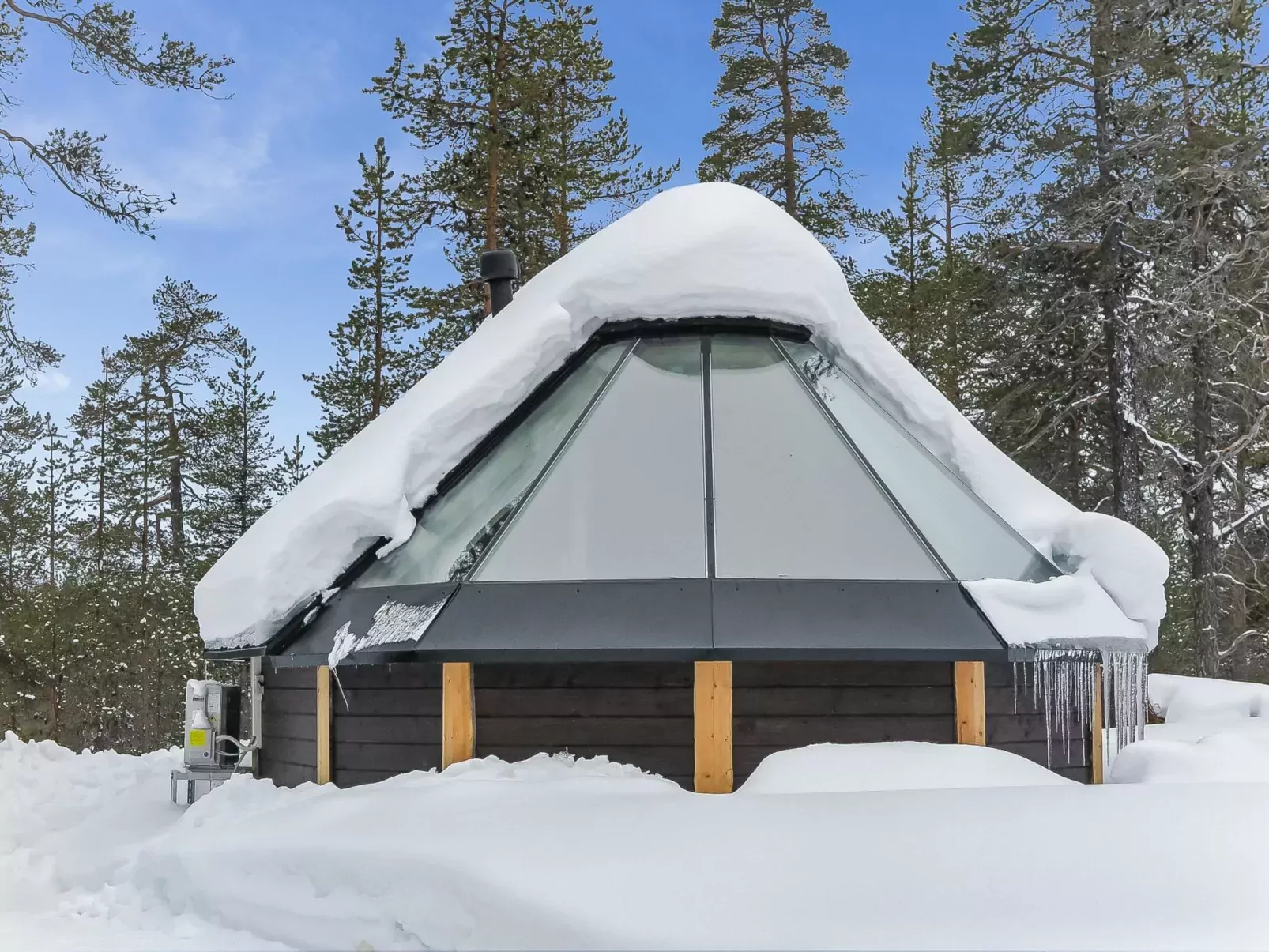 Arctic light hut-Buiten