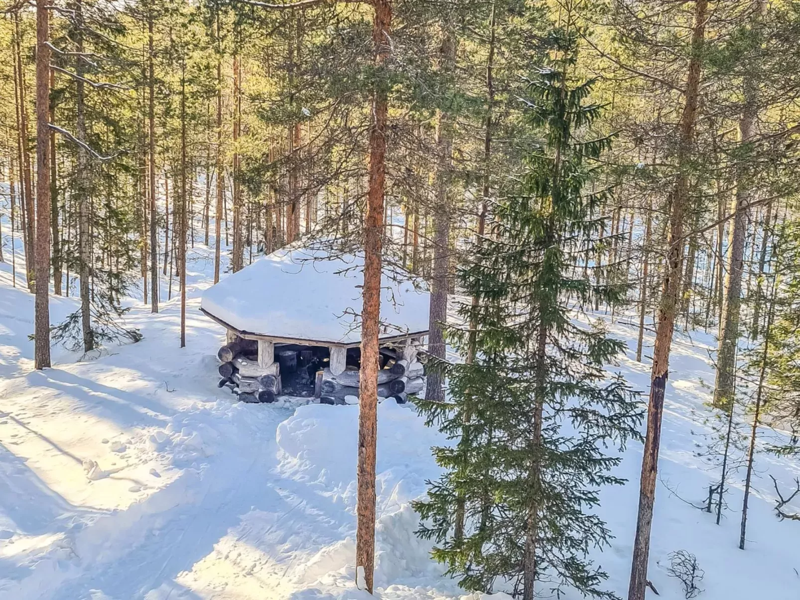 Pyhän kivi-Binnen
